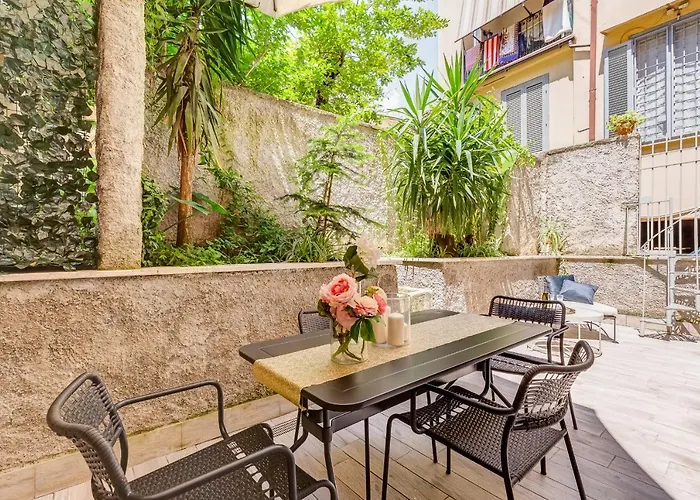 Bdc - The Secret Garden In Trevi